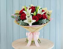 Букет цветов из:  Лилии и Розы в Курьи