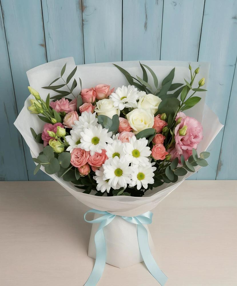 Букет цветов из: Розы, Лизиантусы и Хризантемы в Курьи