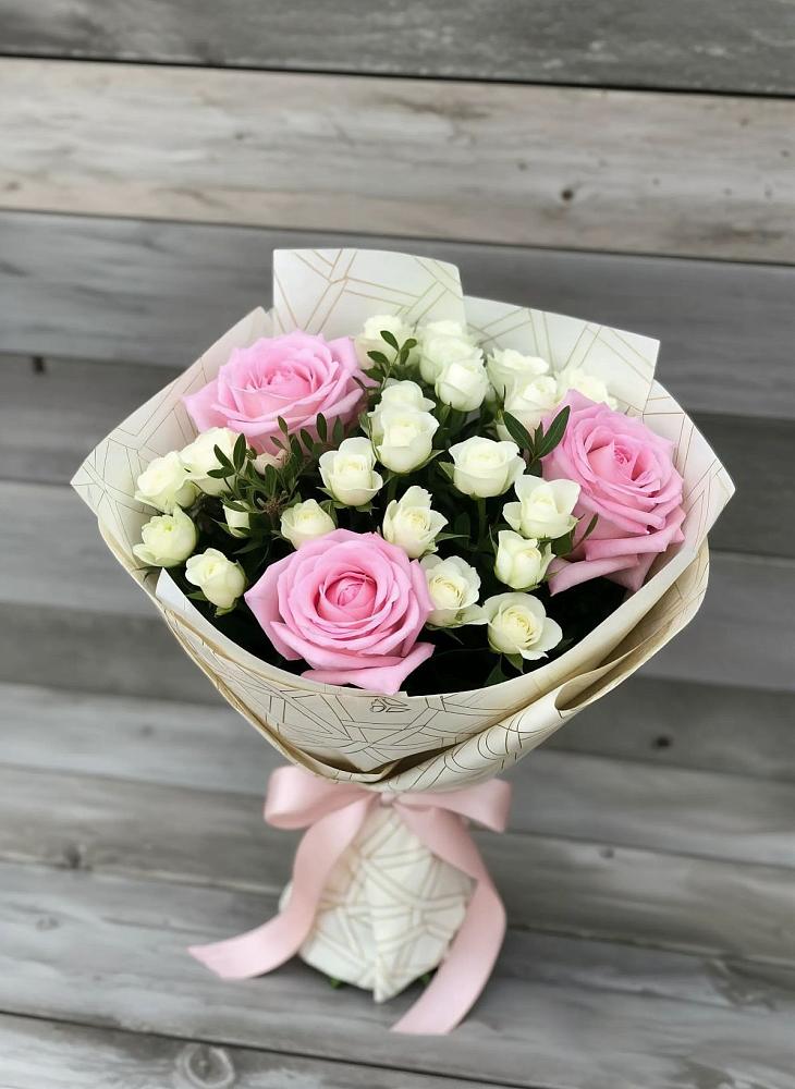 Букет цветов из: Розы в Курьи