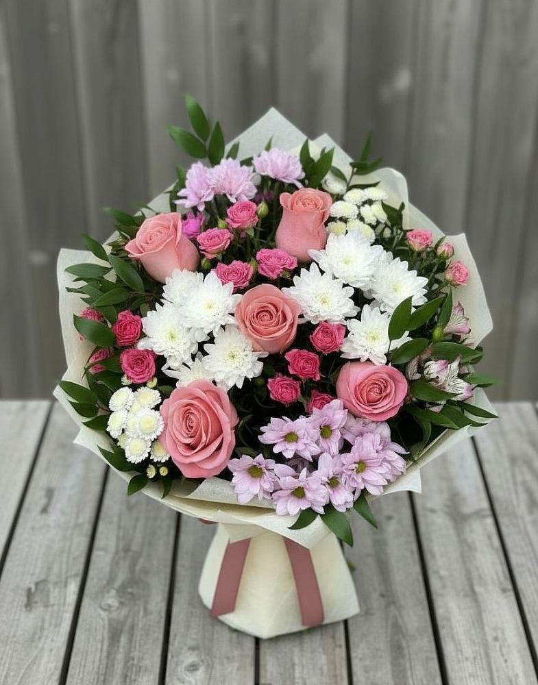 Букет цветов из: Альстромерии, Гвоздики, Розы и Хризантемы в Курьи