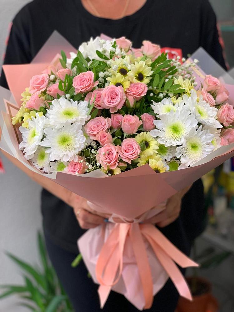 Букет цветов из: Розы и Хризантемы в Курьи