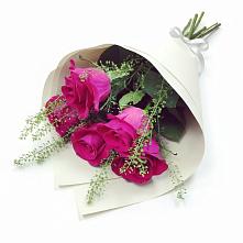 Букет цветов из:  Розы в Курьи