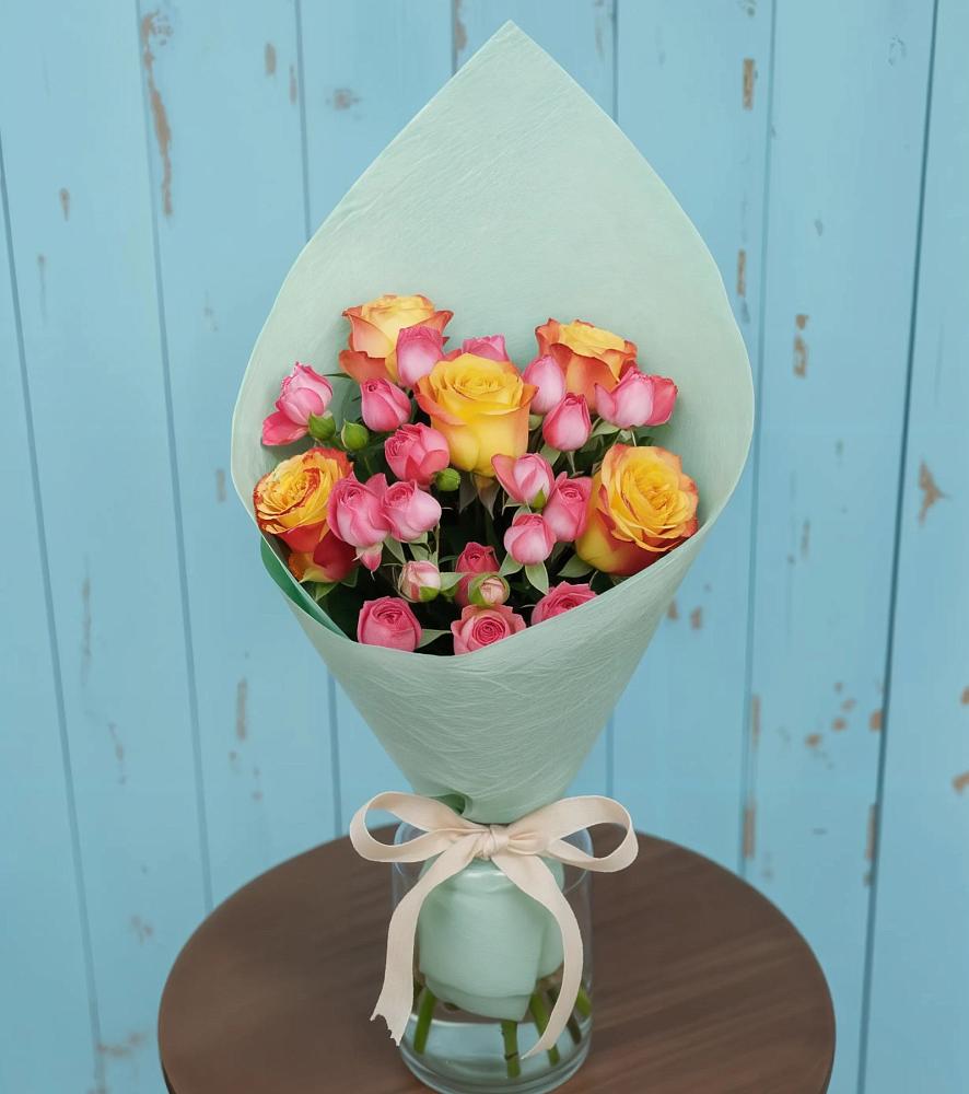 Букет цветов из: Розы в Курьи