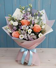 Букет цветов из:  Лизиантусы, Розы, Альстромерии и Гипсофила в Курьи