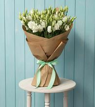 Букет цветов из:  Лизиантусы в Курьи