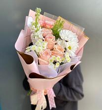 Букет цветов из:  Хризантемы и Розы в Курьи