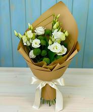 Букет цветов из:  Хризантемы и Лизиантусы в Курьи