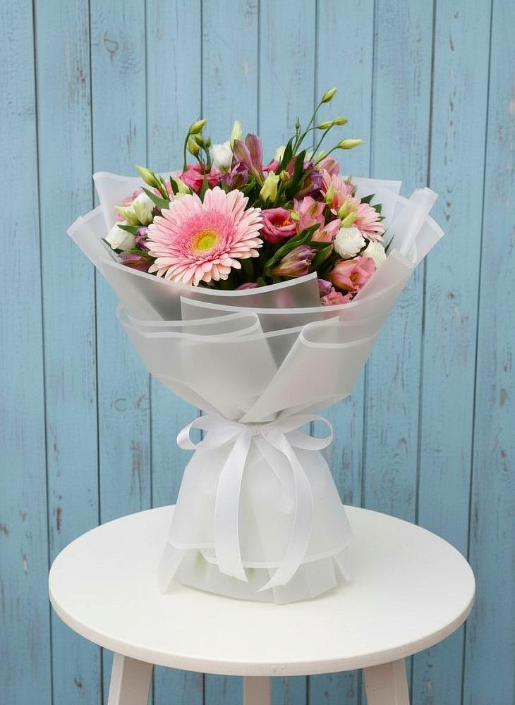 Букет цветов из: Герберы, Альстромерии и Лизиантусы в Курьи