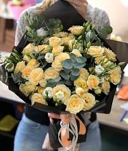 Букет цветов из:  Розы и Лизиантусы в Курьи
