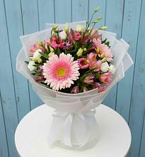 Букет цветов из:  Герберы, Альстромерии и Лизиантусы в Курьи