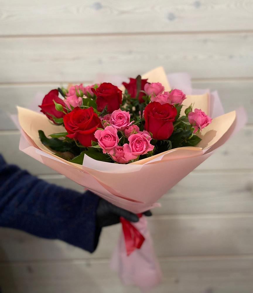 Букет цветов из: Розы в Курьи