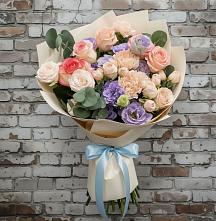 Букет цветов из:  Розы, Лизиантусы и Гвоздики #REPLACE_PRED# Курьи