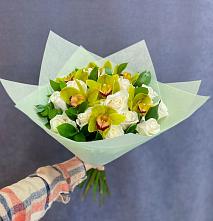 Букет цветов из:  Орхидеи и Розы в Курьи