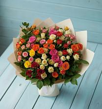 Букет Микс из разноцветных кустовых роз в Курьи
